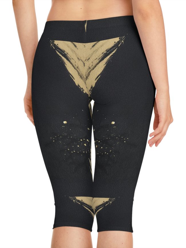 Chic Women's Capri Leggings - Bold Abstract Design, Comfortable Activewear, Perfect for Yoga, Gym, Casual Wear, Spring Fashion
