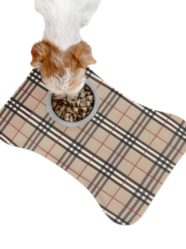 Stylish Plaid Pet Feeding Mat | Durable & Easy to Clean | Perfect for Dogs & Cats