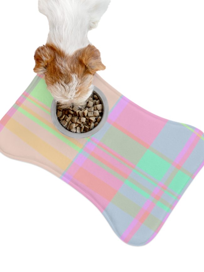 Chic Plaid Pet Feeding Mats - Stylish and Functional Dog/Dish Placemat