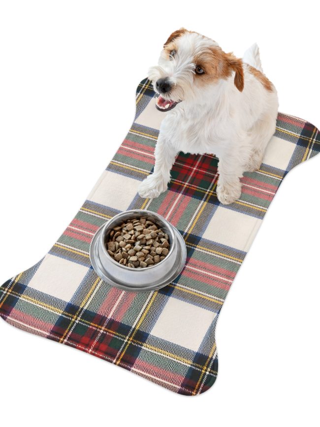 Plaid Pet Feeding Mat - Stylish and Functional Dog Bowl Mat