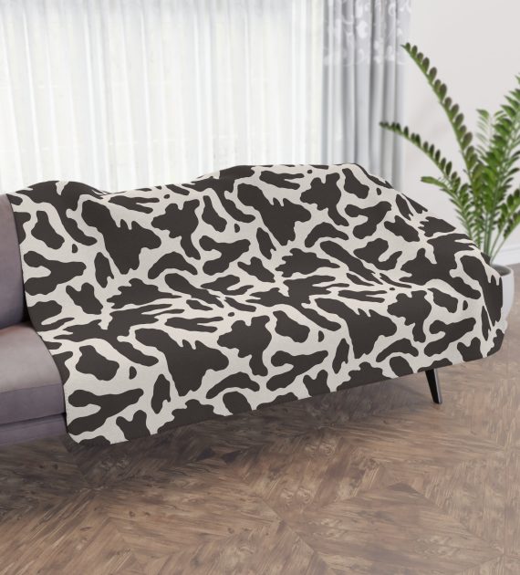 Cozy Tan Sherpa Pet Blanket, Soft Plush Throw for Home Decor, Perfect for Winter, Gifts, Movie Nights, and Snuggling - Image 8