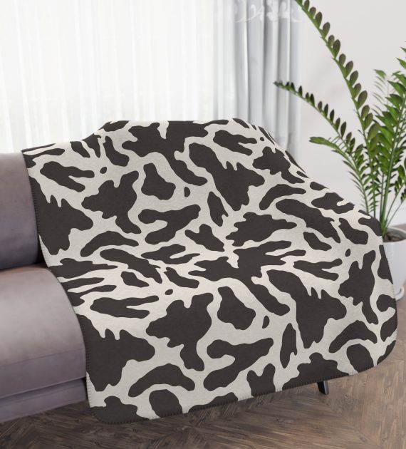 Cozy Tan Sherpa Pet Blanket, Soft Plush Throw for Home Decor, Perfect for Winter, Gifts, Movie Nights, and Snuggling - Image 4