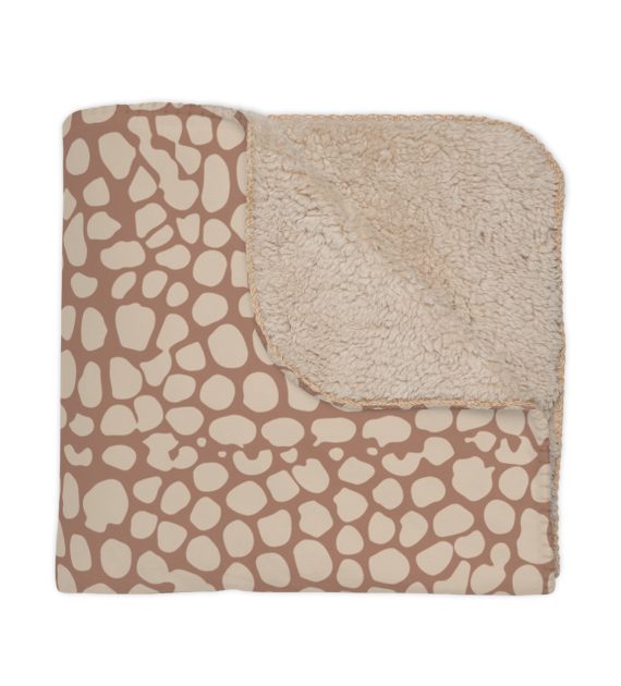 Cozy Tan Sherpa Pet Blanket - Soft Warm Throw for Home Decor, Gift for Birthdays, Weddings, or Snuggling - Image 7